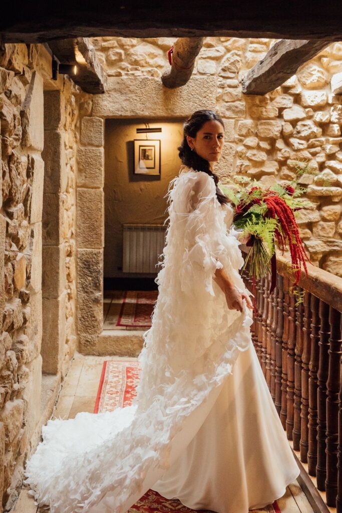 Diseñadores de vestidos de novia en Bilbao. Diseñadora: Alicia Rueda. Foto: JFK